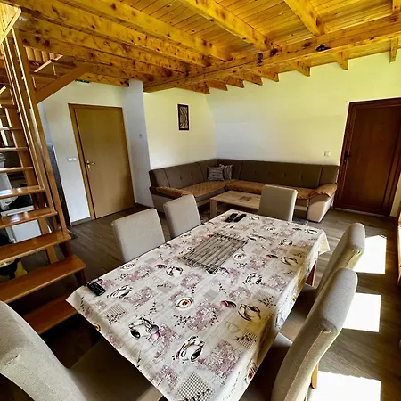 Odmor - Krajina Iv & Jacuzzi Feriehus *
